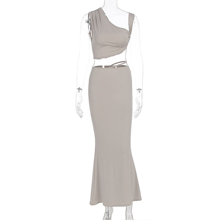 Damer Elegant wrap klänning med asymmetrisk skärning och figurnära design Mirla-Eva Jonsson
