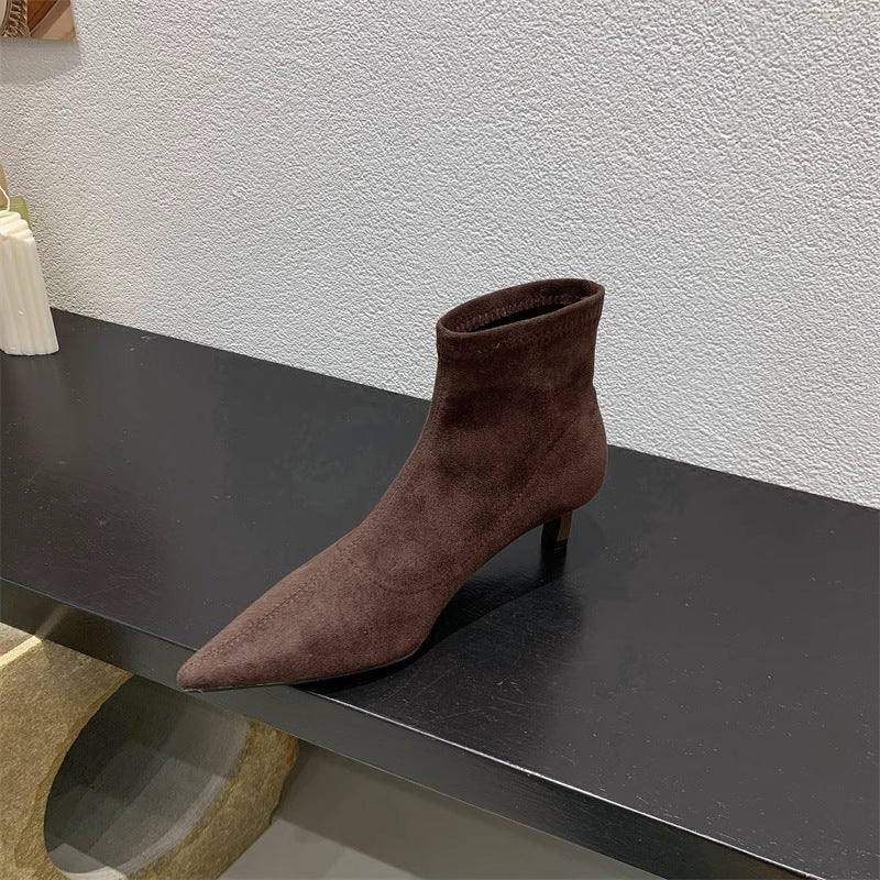 Damer Eleganta Ankelstövlar i mjukt Nubuck med stiligt Stiletto Mirla-Eva Jonsson