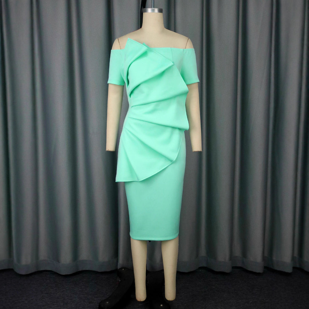 Damer Eleganta Cocktailklänning med asymmetrisk draperingsdesign Mirla-Eva Jonsson