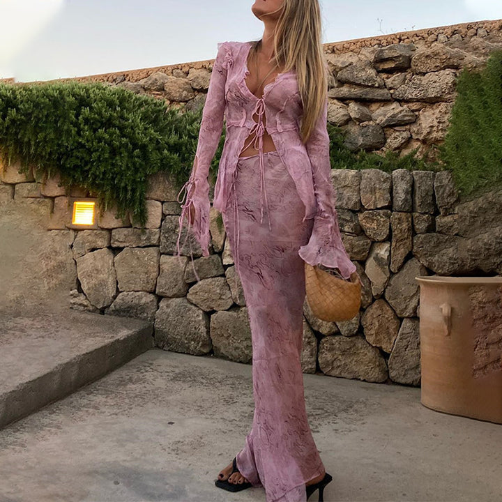 Damer Eleganta Cut-Out Maxiklänning med flödande tyg och raffinerade volangdetaljer Mirla-Eva Jonsson