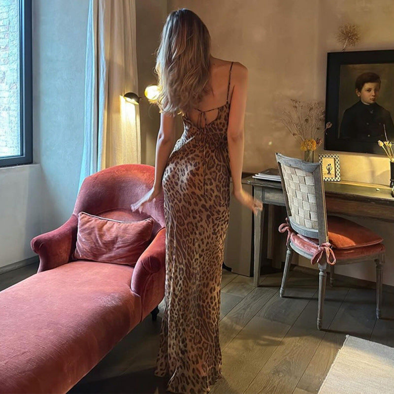 Damer Eleganta Maxi-klänning med figurnära skärning och djurmotiv Mirla-Eva Jonsson