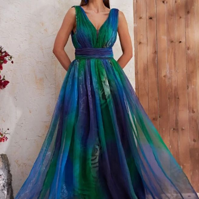 Damer Eleganta Maxiklänning med Flödande Chiffon-Överdel och V-Hals Mirla-Eva Jonsson