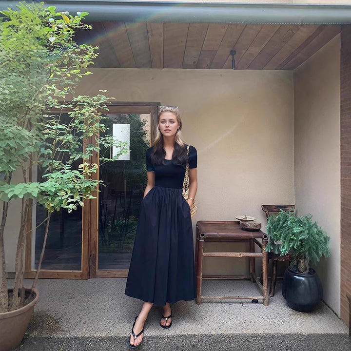 Damer Eleganta Maxiklänning med hög uringning och harmonisk skärning Mirla-Eva Jonsson