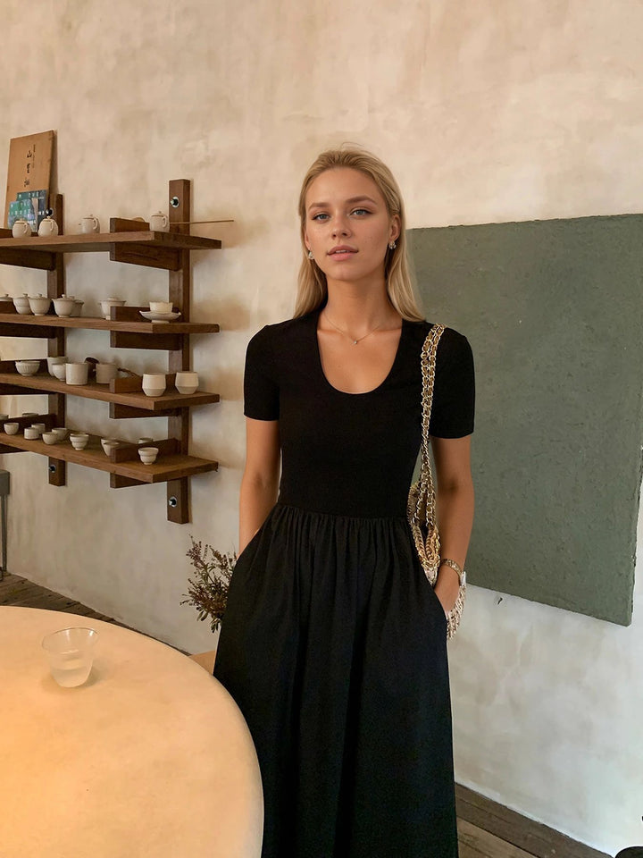 Damer Eleganta Maxiklänning med hög uringning och harmonisk skärning Mirla-Eva Jonsson