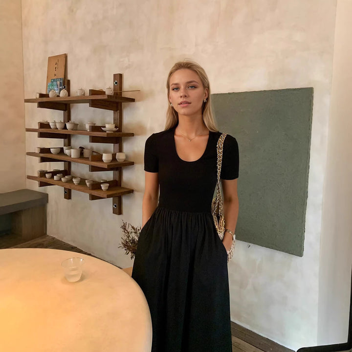Damer Eleganta Maxiklänning med hög uringning och harmonisk skärning Mirla-Eva Jonsson