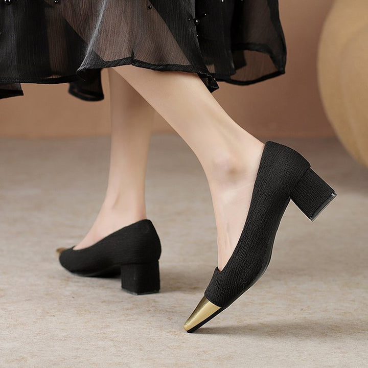 Damer Eleganta Slingback-pumpar med Dekorativt Metallic-Spetsdesign Mirla-Eva Jonsson