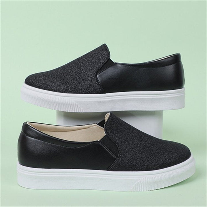 Damer Eleganta Slip-On Sneakers med Glittrande Yta och Halkfri Sula Mirla-Eva Jonsson