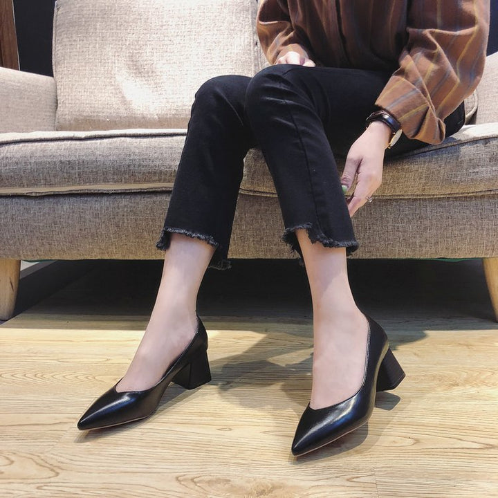 Damer Eleganta och Bekväma Pumps med Stabil Blockklack Mirla-Eva Jonsson