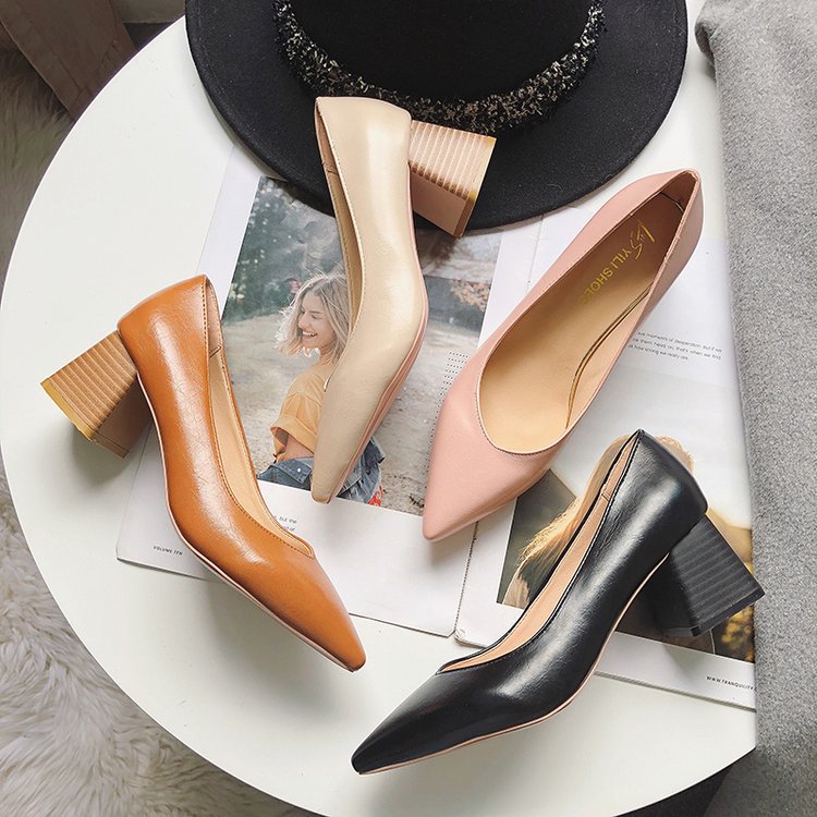 Damer Eleganta och Bekväma Pumps med Stabil Blockklack Mirla-Eva Jonsson