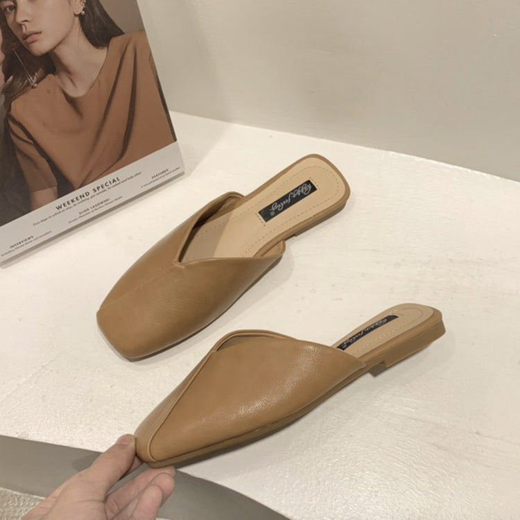 Damer Eleganta och Moderna Mules med Utstickande Över-Kors Design Mirla-Eva Jonsson