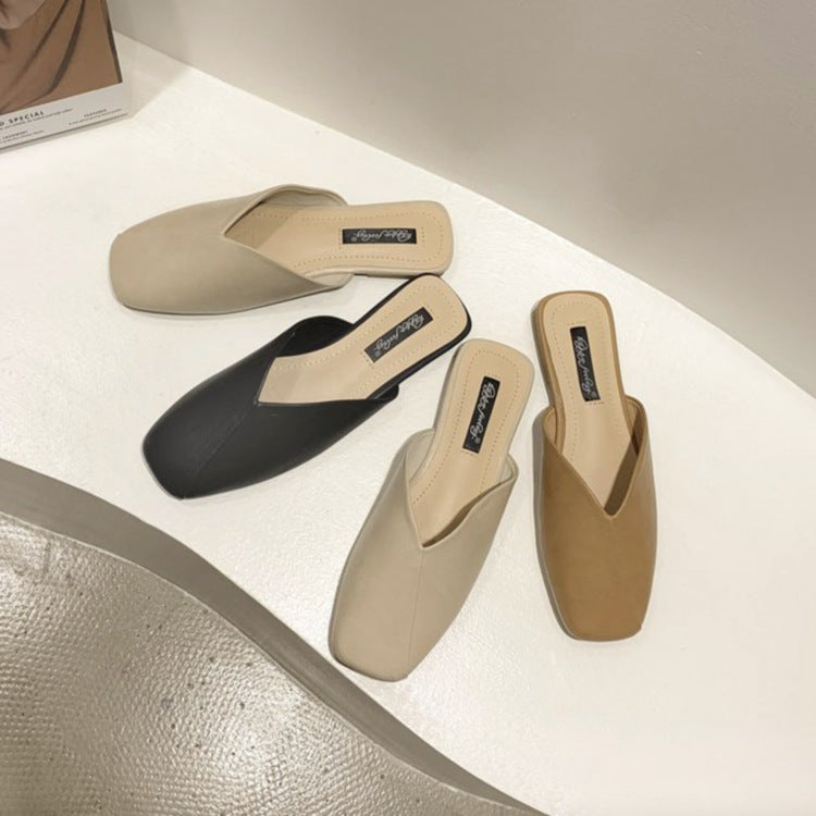 Damer Eleganta och Moderna Mules med Utstickande Över-Kors Design Mirla-Eva Jonsson