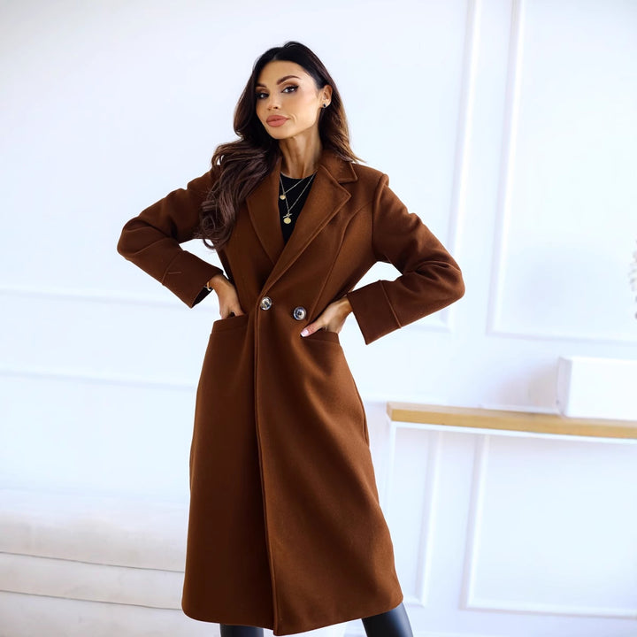 Damer Elegantullkappa med klassisk slag och tidlös design Mirla-Eva Jonsson