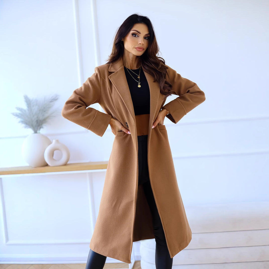 Damer Elegantullkappa med klassisk slag och tidlös design Mirla-Eva Jonsson