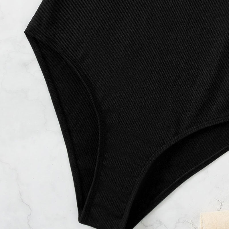 Damer En-delad baddräkt med elegant volangdetalj Mirla-Eva Jonsson
