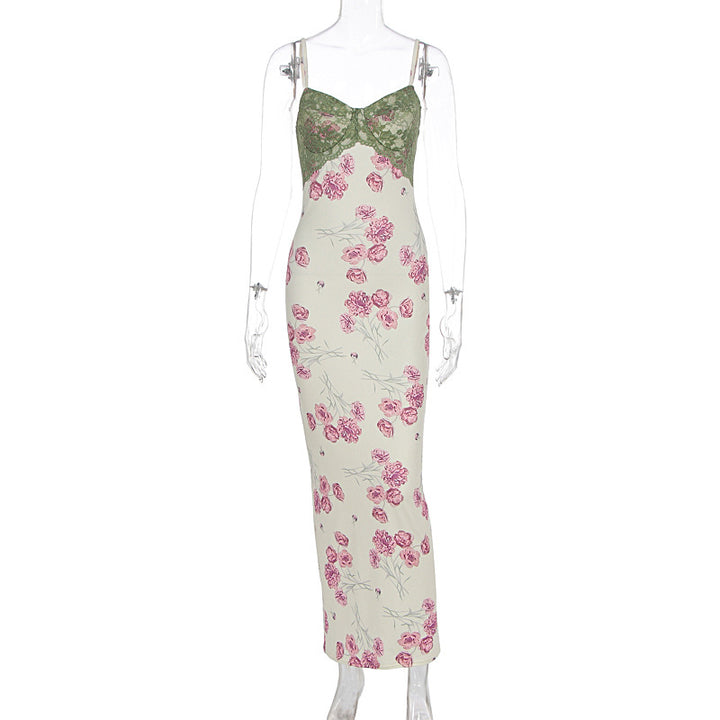 Damer Etuiklänning med blommig design och transparenta spetsdetaljer Mirla-Eva Jonsson