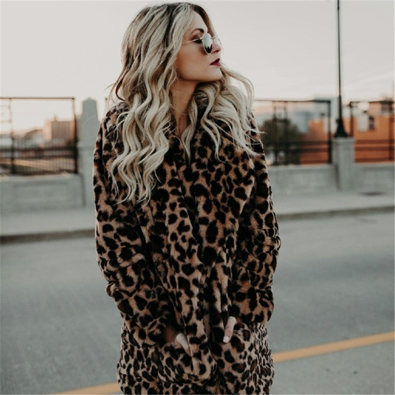 Damer Fashionabel Konstpälsfoder med Leopardsmönster och elegant skärning Eva Jonsson-Eva Jonsson