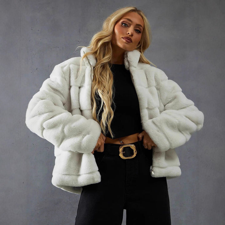 Damer Fashionabel Kortjacka med voluminös Teddypäls Mirla-Eva Jonsson
