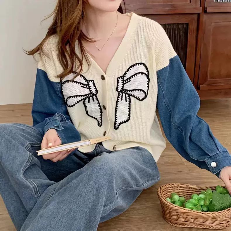 Damer Fashionable Cardigan med Dekorativ Bågbroderi Mirla-Eva Jonsson