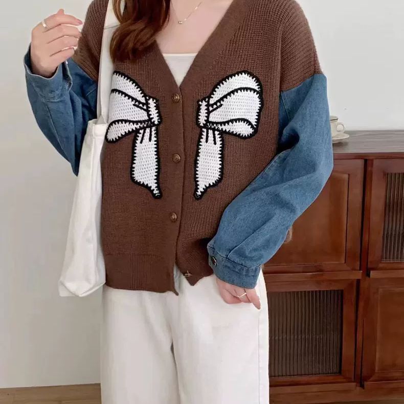 Damer Fashionable Cardigan med Dekorativ Bågbroderi Mirla-Eva Jonsson