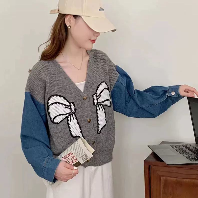 Damer Fashionable Cardigan med Dekorativ Bågbroderi Mirla-Eva Jonsson