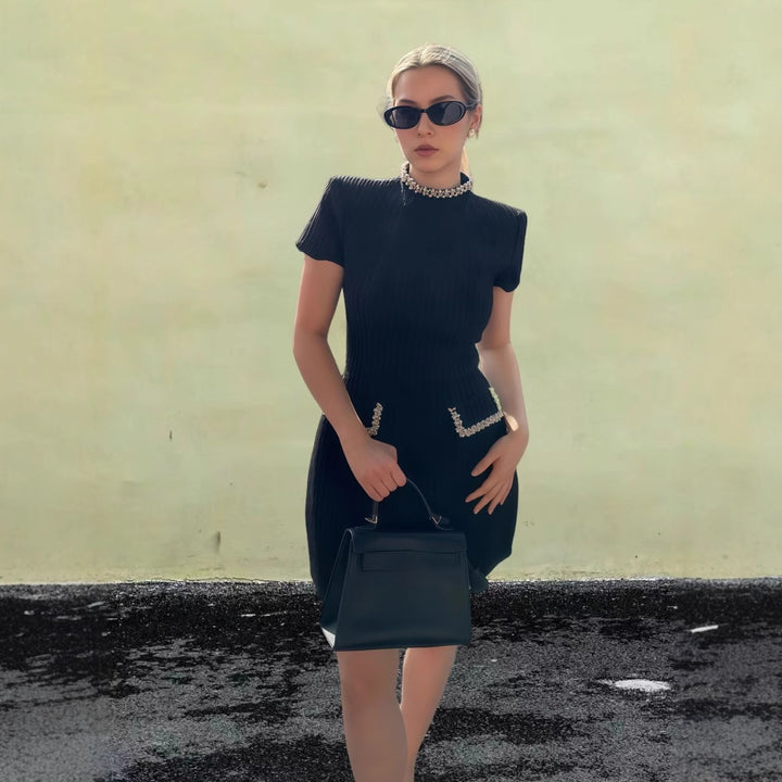 Damer Figurbetonad Miniklänning med pärlprydda fickor Mirla-Eva Jonsson