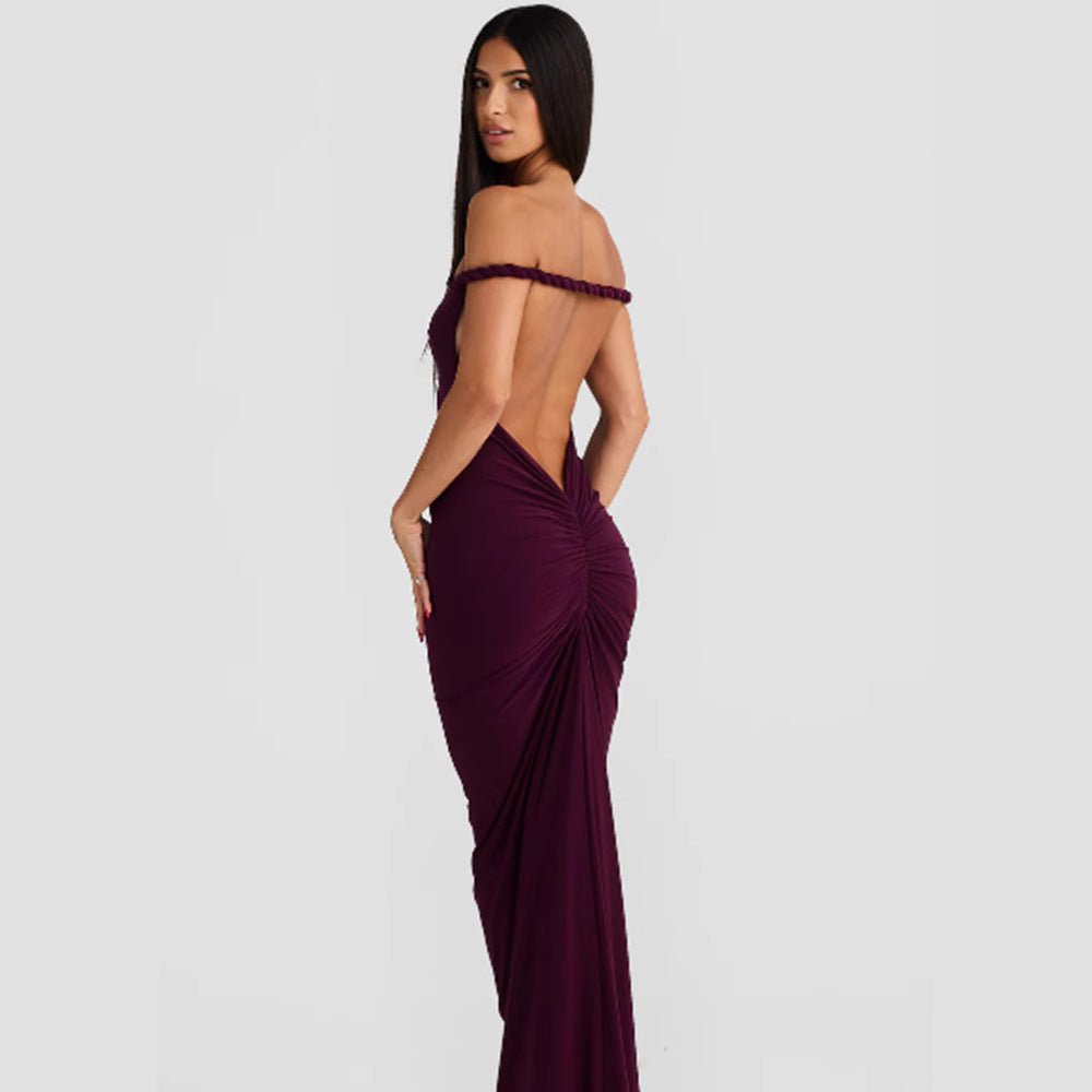 Damer Figurformande Maxiklänning med off-shoulder design och raffinerade axelbandsdetaljer Eva Jonsson-Eva Jonsson