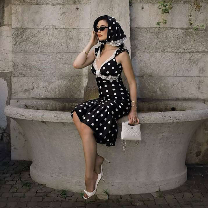 Damer Figurformande Polka-Dot Klänning med Spetsapplikation Mirla-Eva Jonsson