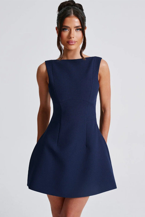 Damer Figurnära sommarklänning med chic båtringning och utsvängd nederkant Eva Jonsson-Eva Jonsson