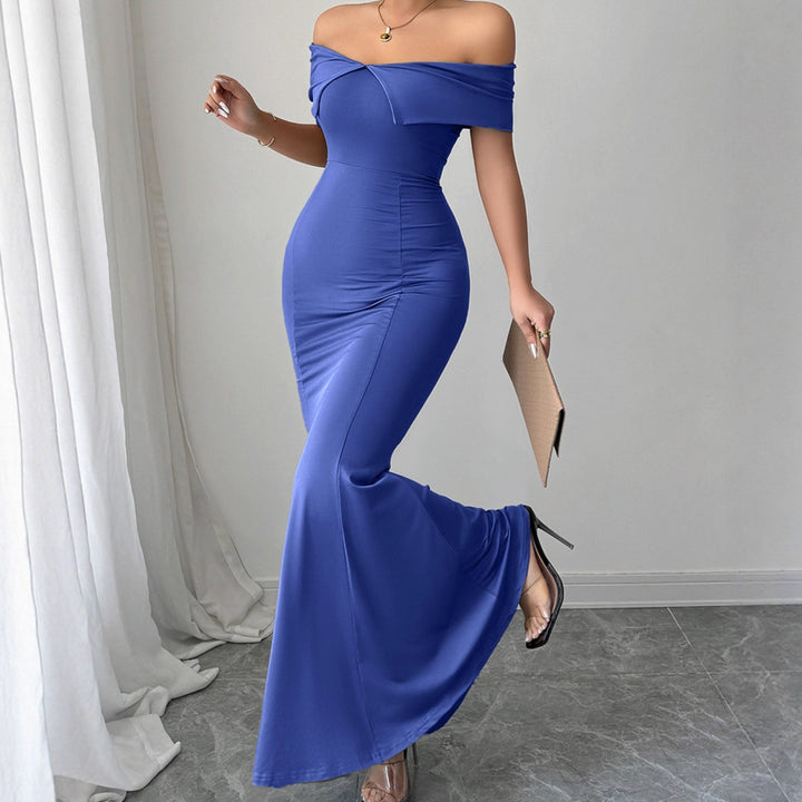 Damer Figursydd Off-Shoulder Maxikjol Mirla-Eva Jonsson