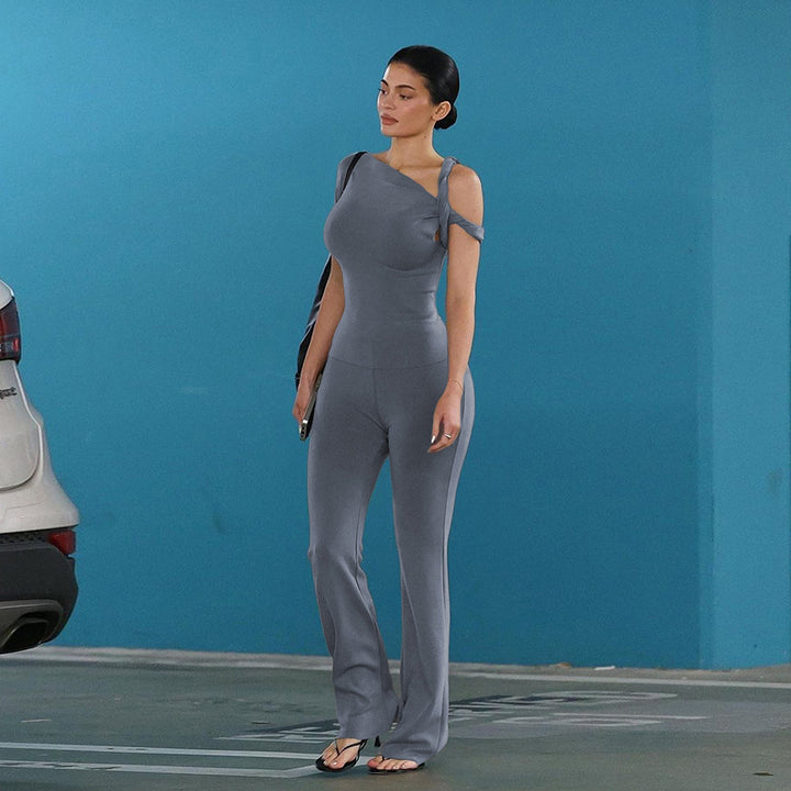Damer Figurtight Jumpsuit med asymmetrisk skärning och elegant axelbetoning Mirla-Eva Jonsson