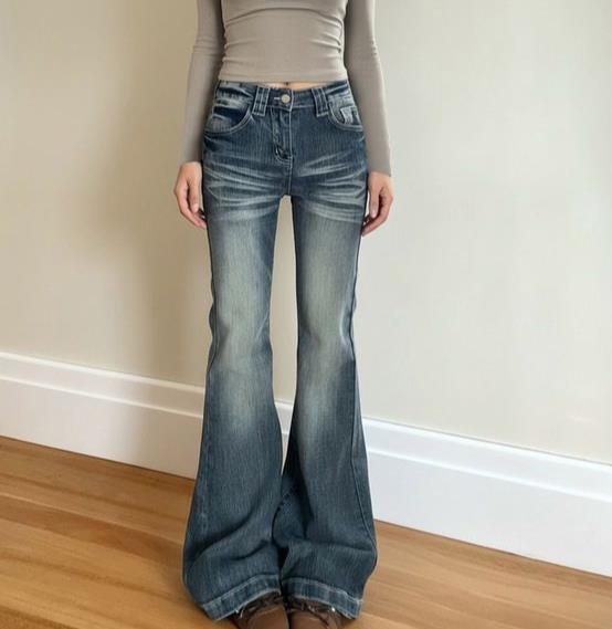 Damer Flared Jeans i individuell vintage-look med skandinaviskt flair Mirla-Eva Jonsson