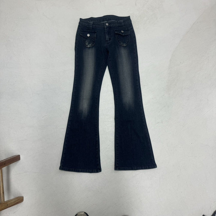 Damer Flared Jeans i klassisk stil med dekorativa fickor Mirla-Eva Jonsson