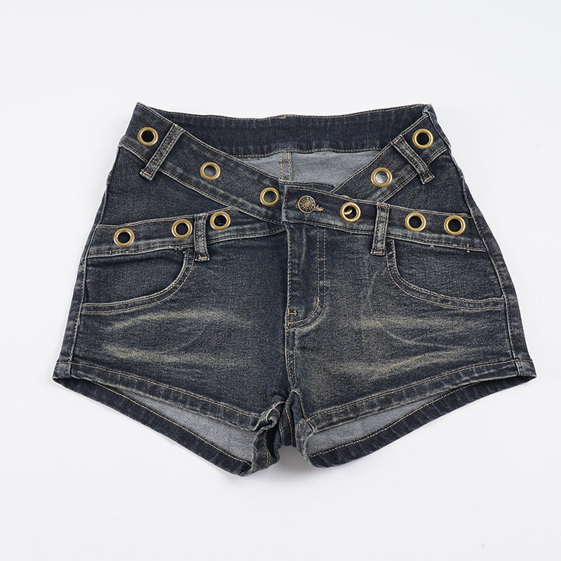 Damer Flared Jeans med unika knappp detaljer och raffinerade applikationer Mirla-Eva Jonsson