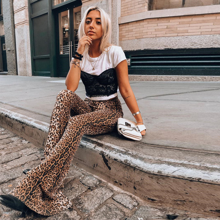 Damer Flared Leggings i animalisk tigerstickat tvättning Mirla-Eva Jonsson