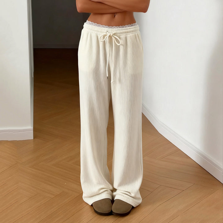 Damer Flared Sweatpants med elastisk midja och bekvämt design Mirla-Eva Jonsson