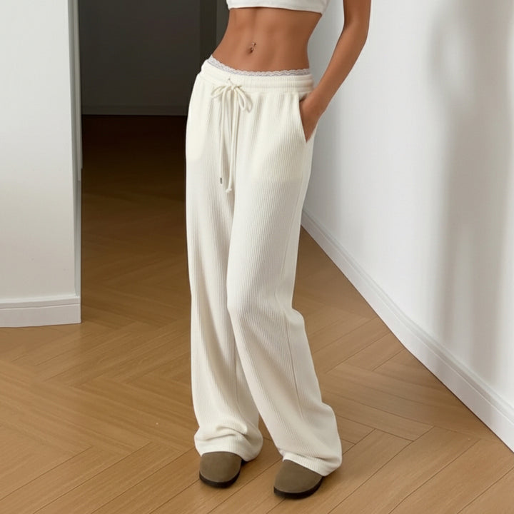 Damer Flared Sweatpants med elastisk midja och bekvämt design Mirla-Eva Jonsson