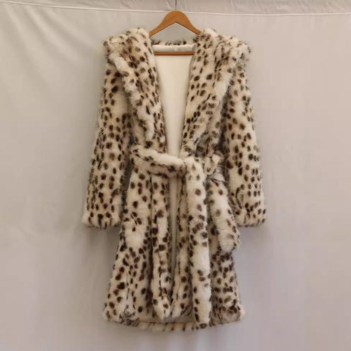 Damer Fleece Badrock med huva och leopardmönster Mirla-Eva Jonsson