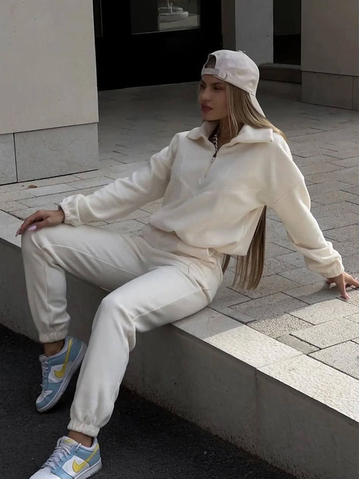 Damer Fleece Loungewear Set med Dragkedja och Elastiska Muddar Mirla-Eva Jonsson