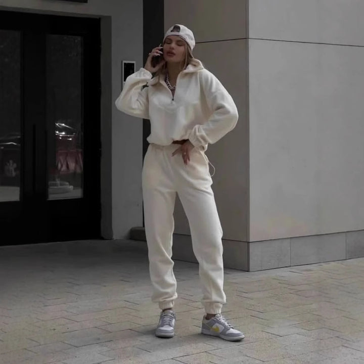 Damer Fleece Loungewear Set med Dragkedja och Elastiska Muddar Mirla-Eva Jonsson