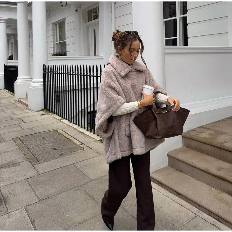 Damer Fluffig Poncho Mirla-Eva Jonsson