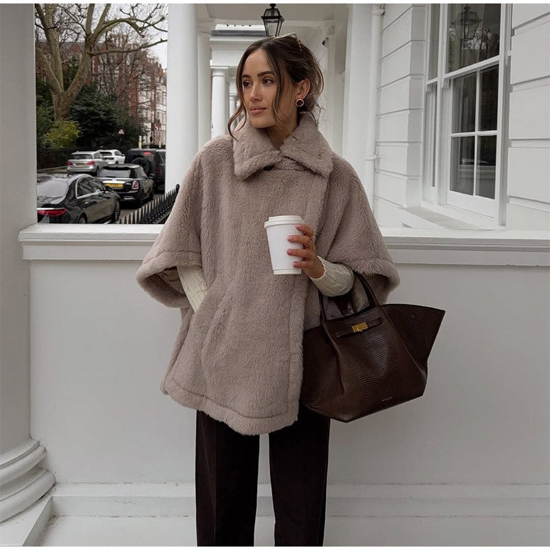 Damer Fluffig Poncho Mirla-Eva Jonsson