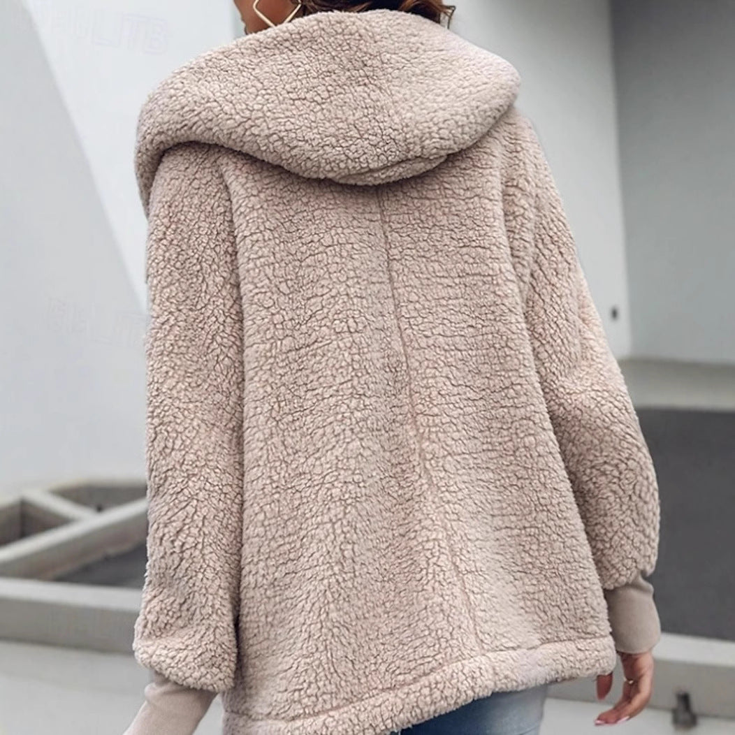 Damer Fluffig Teddyjacka med oversized krage och praktiska fickor Mirla-Eva Jonsson