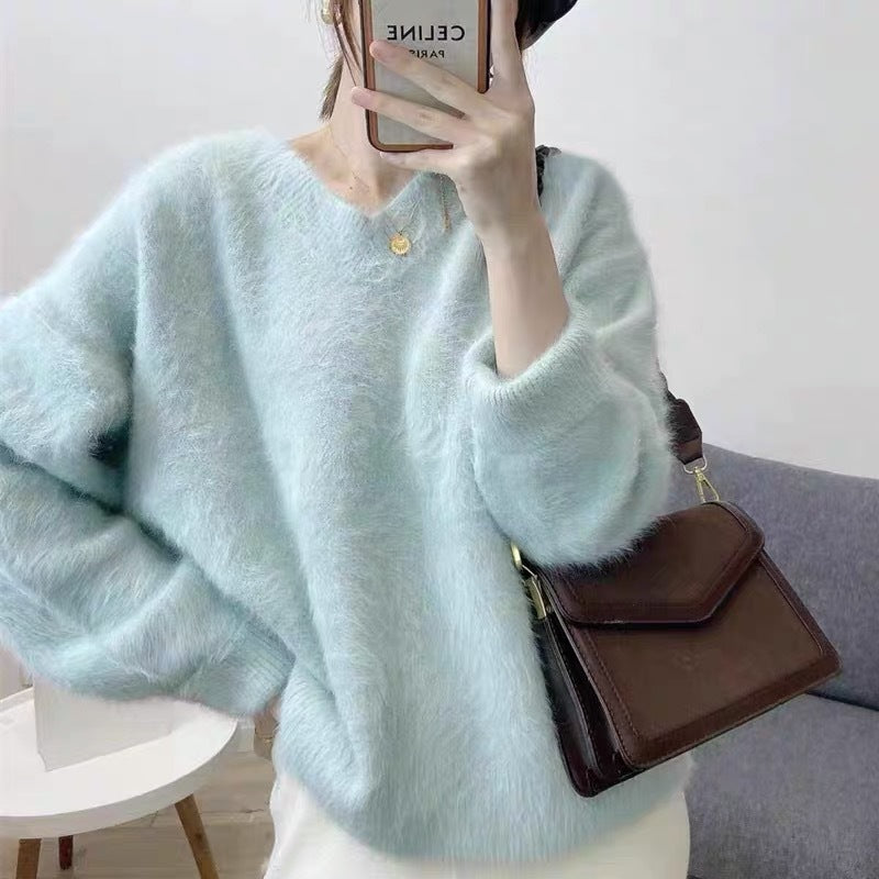 Damer Fluffy V-hals Tröja gjord av Mohair Mirla-Eva Jonsson