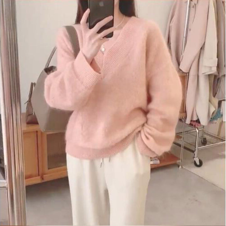 Damer Fluffy V-hals Tröja gjord av Mohair Mirla-Eva Jonsson