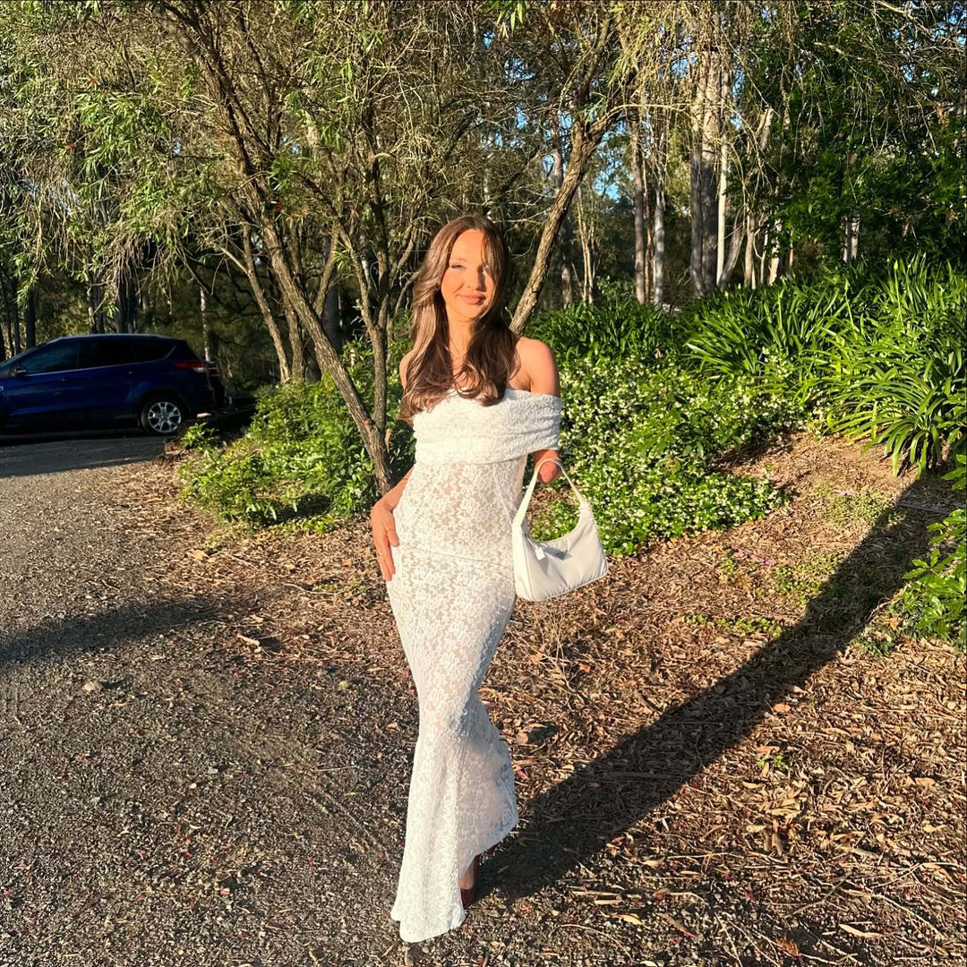 Damer Förföriskt Spets-Maxiklänning med off-shoulder design Mirla-Eva Jonsson