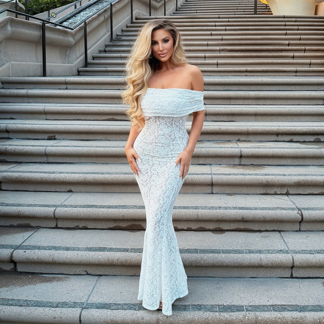 Damer Förföriskt Spets-Maxiklänning med off-shoulder design Mirla-Eva Jonsson