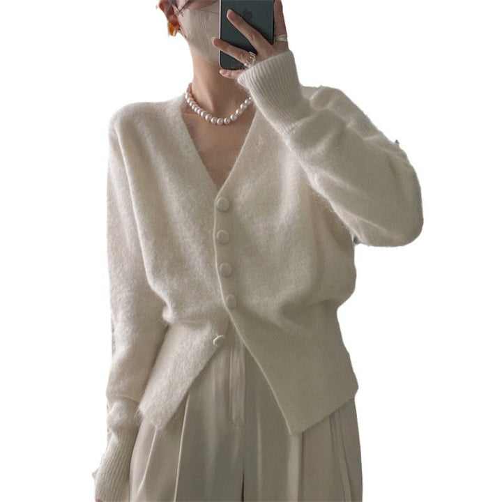 Damer Fuzzy Cardigan med V-ringning och dekorativa knappar Eva Jonsson-Eva Jonsson