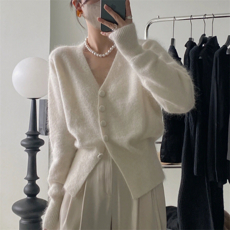 Damer Fuzzy Cardigan med V-ringning och dekorativa knappar Eva Jonsson-Eva Jonsson