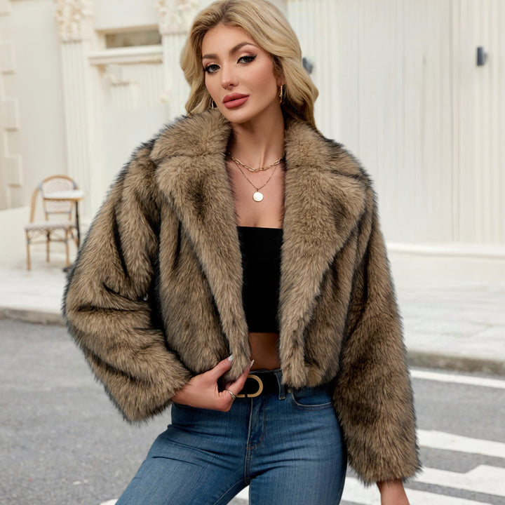 Damer Fuzzy Konstpälsjacka med elegant revär Mirla-Eva Jonsson