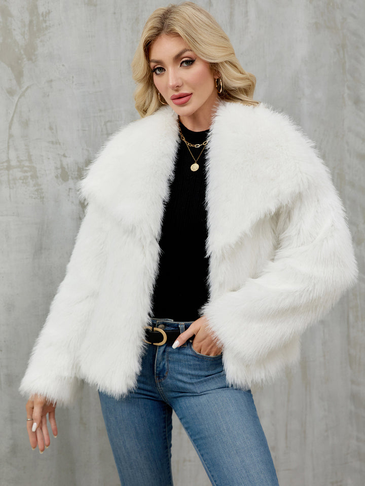 Damer Fuzzy Konstpälsjacka med oversized snitt och voluminösa ärmar Mirla-Eva Jonsson